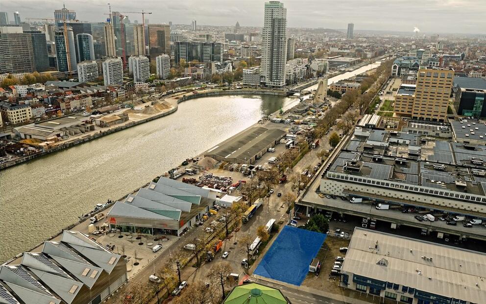 L’angle de l’avenue du Port et de la rue de l’Entrepôt. © sau-msi.brussels (Simon Schmitt - www.globalview.be)